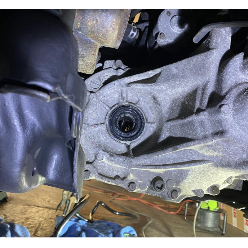Honda Anillo de retención del eje de transmisión derecho (35X62X8) - 91206-PL3