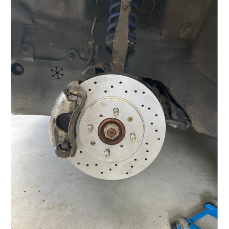 Brakemax Discos de freno delanteros (262mm / 4x100) - Taladrados - BM